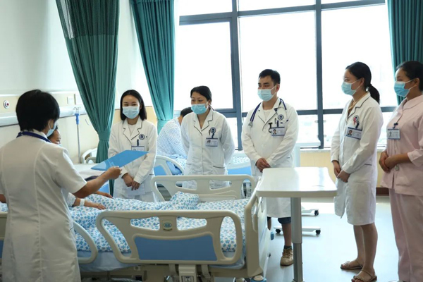 单日接诊近千人：重庆全域肿瘤医院今日全面开诊